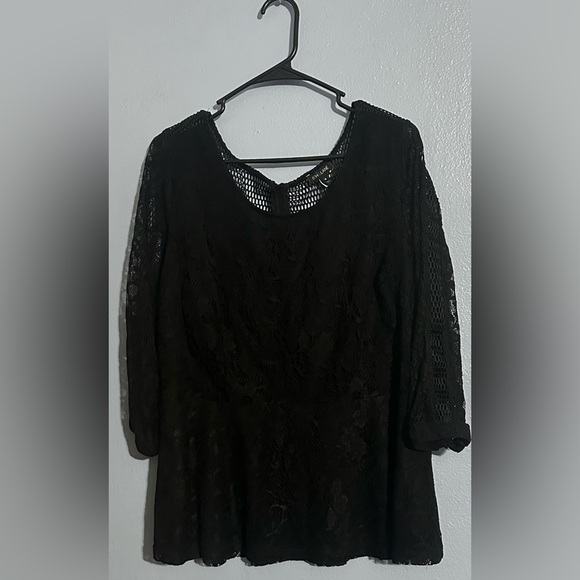 6TH & LANE BLACK LACE PEPLUM TOP - Picture 1 of 4